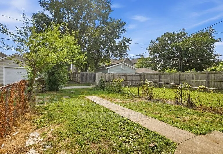 150 S Cypress Ave — Photo 31
