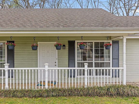 3rd image of 2510 Standifer Oaks Rd