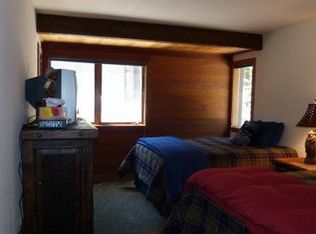 200 Holiday Vista Dr, Mammoth Lakes, CA 93546