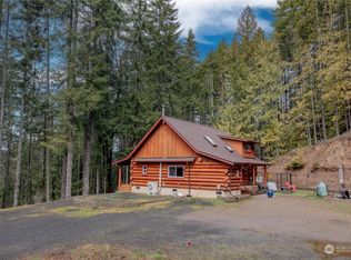 5152 N Lake Cushman Rd, Hoodsport, WA 98548