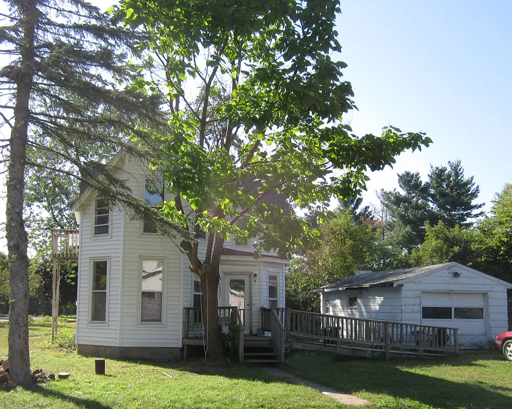 5 bed, 1535 sqft, $1,600 — Photo 1