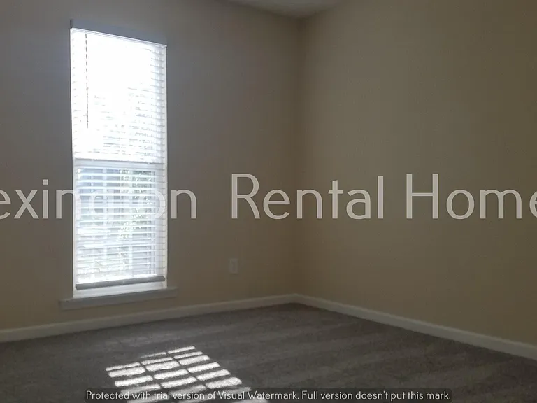 142 Savannah Hills Dr — Photo 16