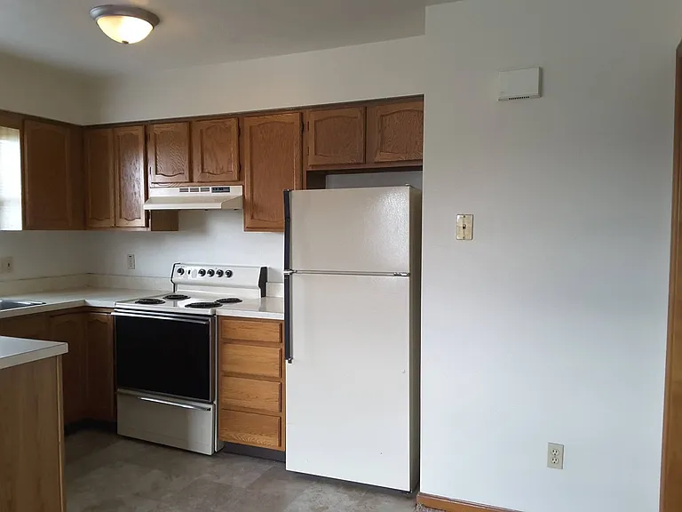 201 Stonewall Ct — Photo 4