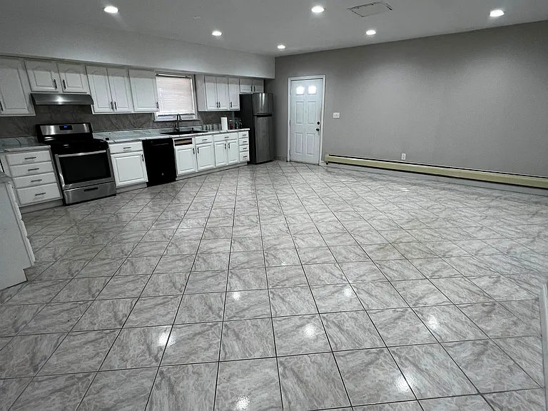 Edwards Pl — Photo 5