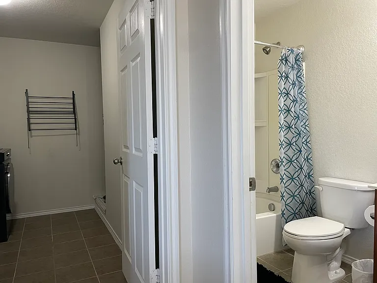 3738 Gallery Wls — Photo 44
