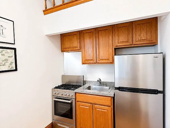 3rd image of 67 W 68th St APT 3C
