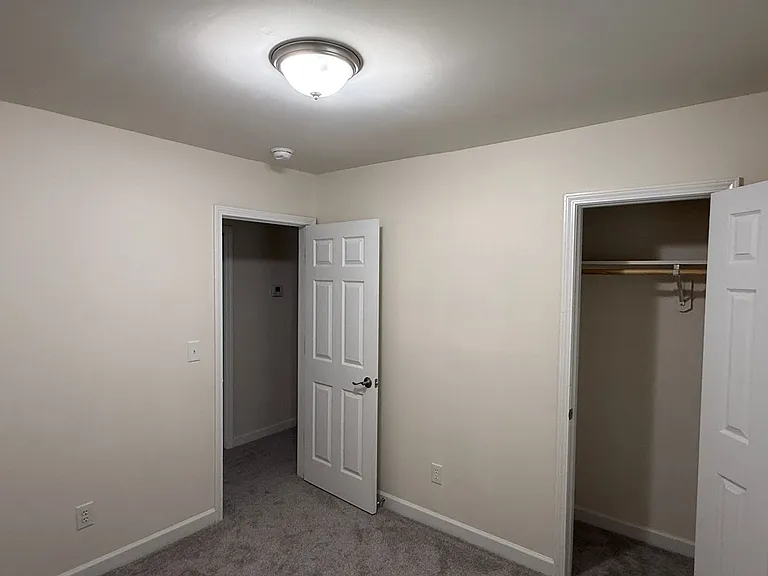 404 Kingville Dr — Photo 9