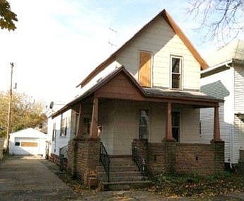 1st image of 1119 Fremont Ave NW
