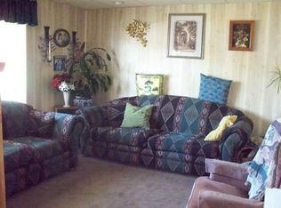 810 Applewood Dr, New Carlisle, OH 45344