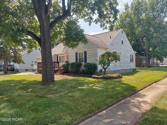 2nd image of 1295 N Metcalf St