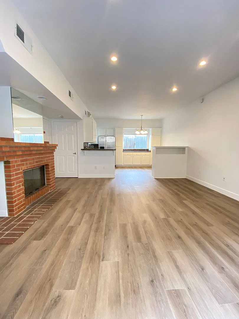 10761 Lawler St #3 — Photo 3