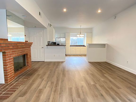 3rd image of 10761 Lawler St APT 3