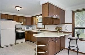4th image of 178 Fruitwood Ter