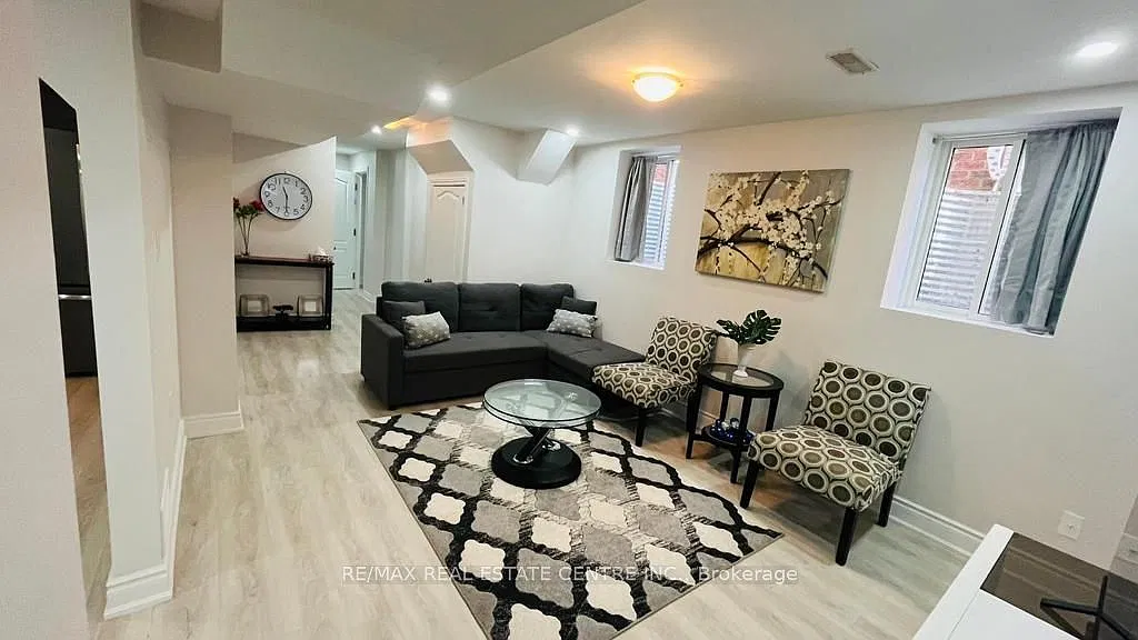 2 bed, $1,499 — Photo 1