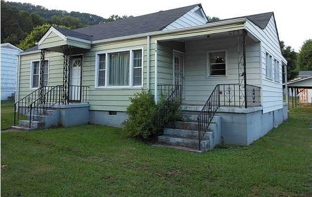 1st image of 209 W Walden Cir