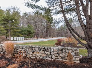 17 John Adams Ct, Naples, ME 04055