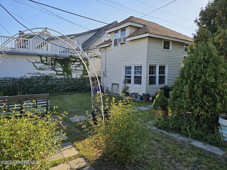 12 Elberon Ave — Photo 11