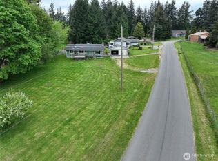 15807 Lawrence Place SE, Yelm, WA 98597