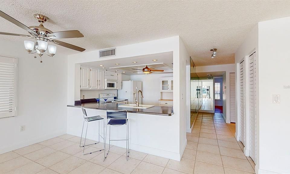 Village At Tierra Verde Condominiums - 138 1st St E Saint Petersburg FL ...