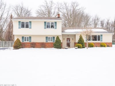 32 Hamilton Avenue, Morganville, NJ, 07751