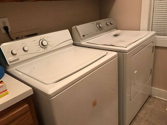 Laundry room/half bath