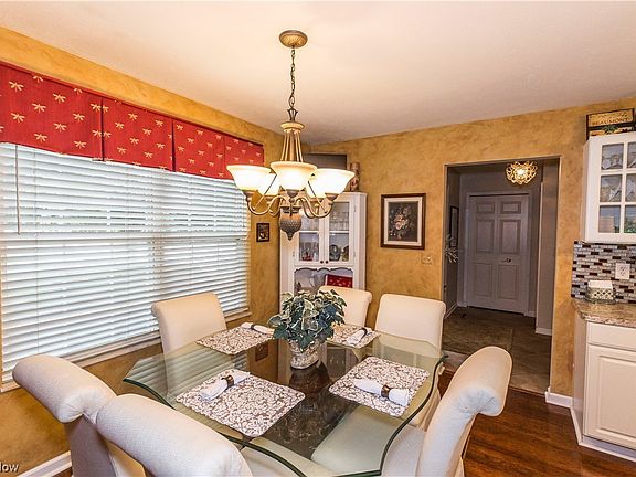 5th image of 11460 Covington Ln #26