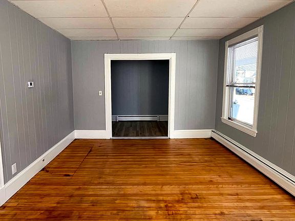 5th image of 72 Goff St APT 1F