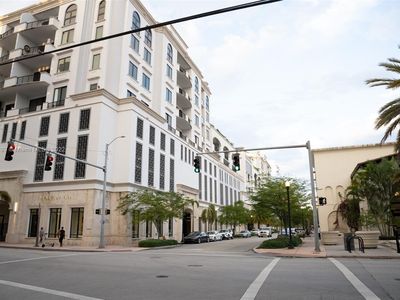 275 Giralda Ave UNIT 5F, Coral Gables, FL, 33134
