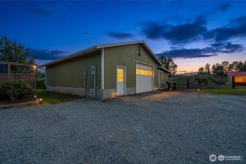 3rd image of 17166 Dike Road