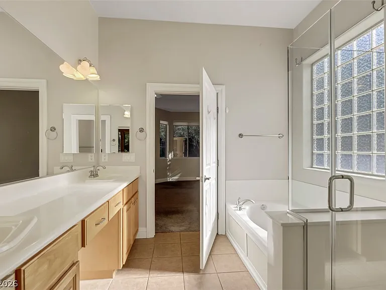 2149 Sentito Cir — Photo 34