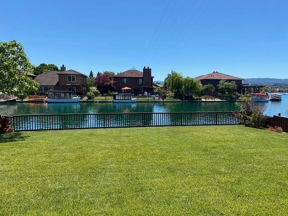 1st image of 803 Grenada Ln