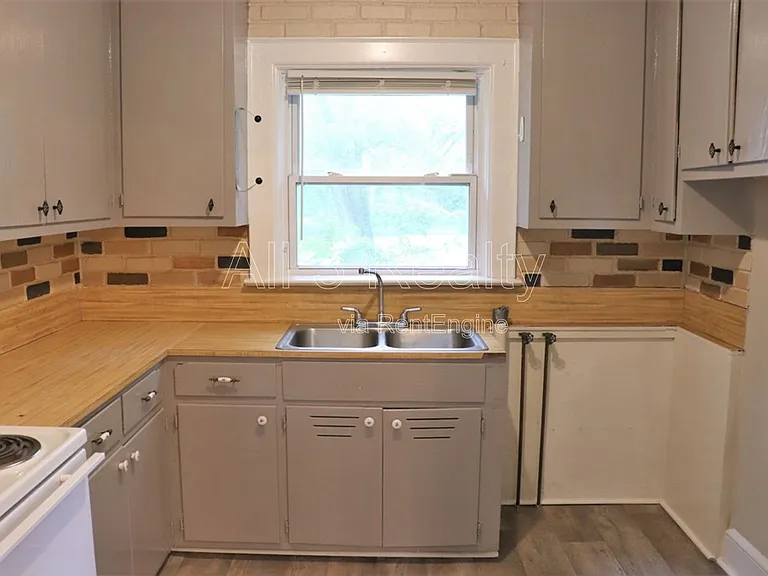 19 Calhoun Rd #B — Photo 13