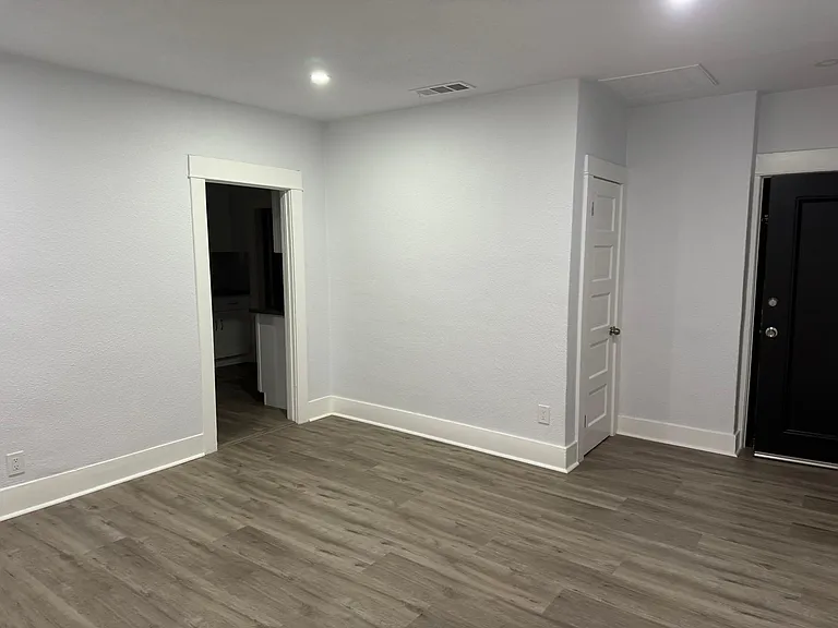9509 Stephens St — Photo 7