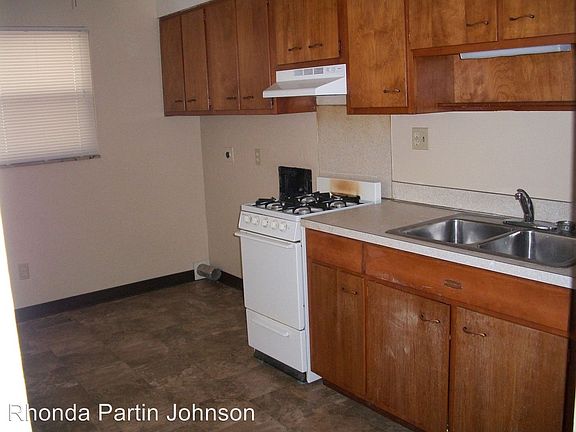4th image of 206 Seminary Ave APT A