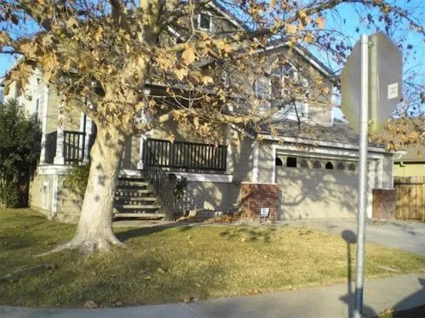 1909 Pin Oak Ln, Manteca, CA 95336
