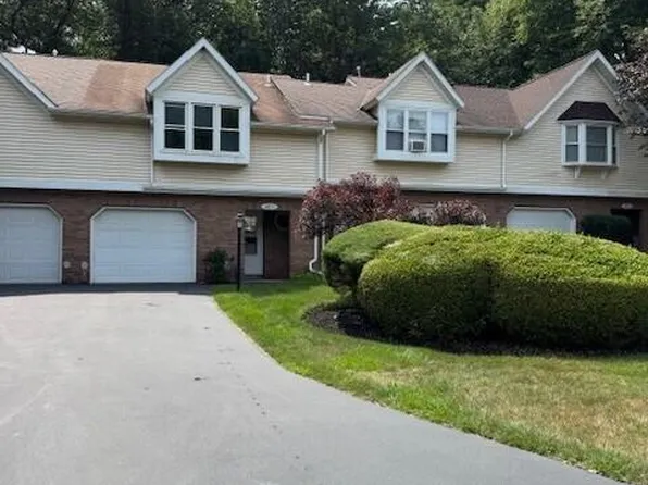 4034 Chaucer Place, Slingerlands, NY 12159