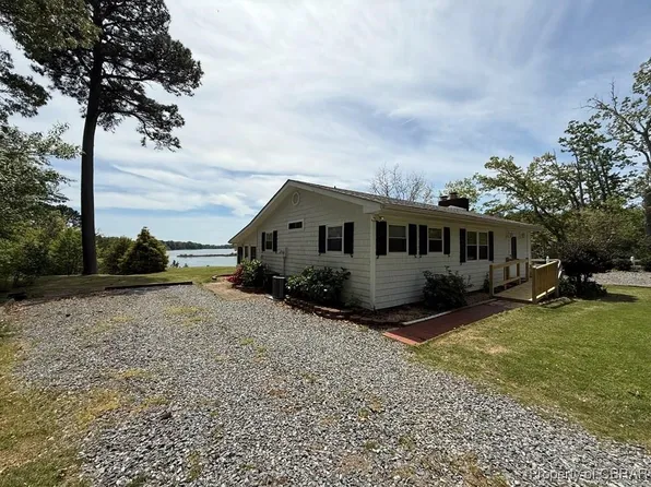 2260 Iberis Rd, Lancaster, VA 22503