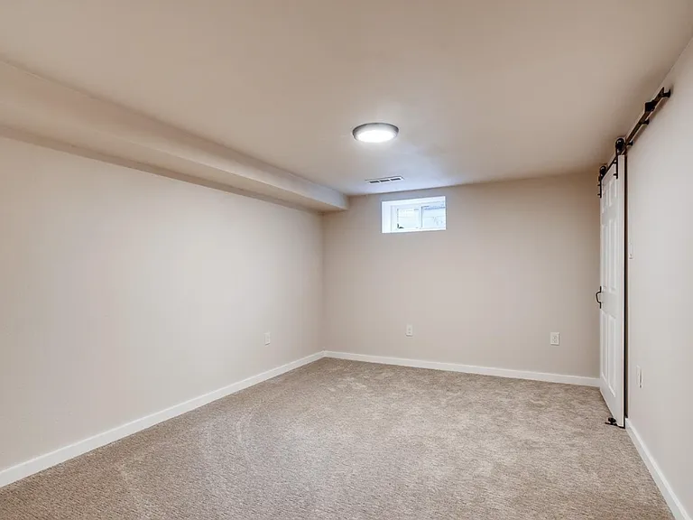 5760 Dudley St — Photo 20