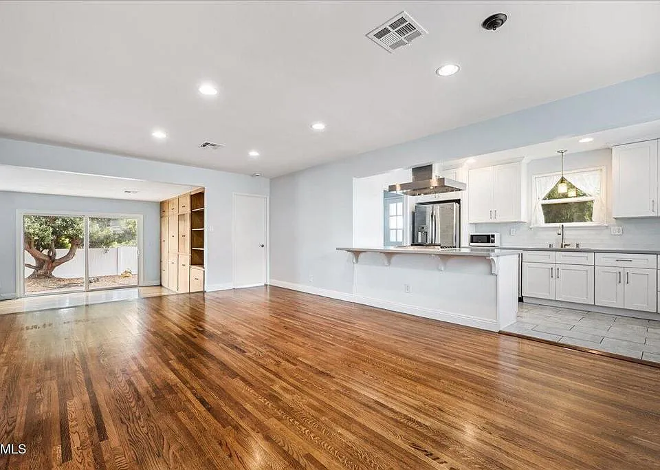 2701 Jolley Dr
