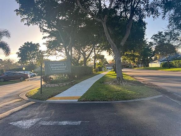 3rd image of 9772 Shadow Wood Blvd #19