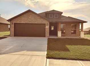7538 Apache Dr, Shawnee, KS 66226