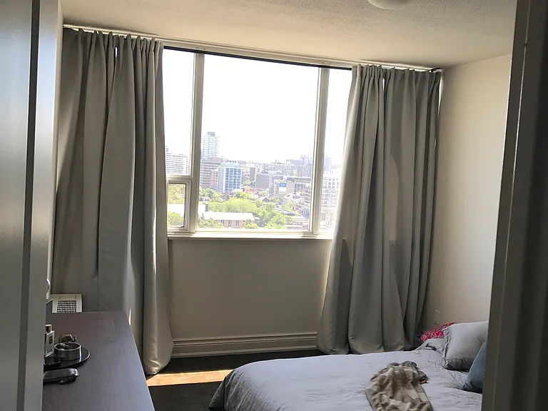 40 Soudan Ave #1205 — Photo 8