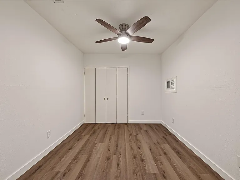 313 Stratmore Dr — Photo 10