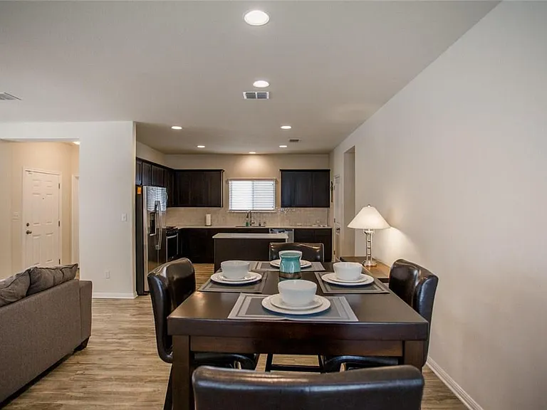 242 Mossycup Dr — Photo 8