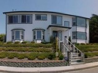 805 Lisa Pl, Coos Bay, OR 97420