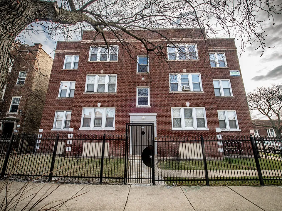 1101 N LeClaire