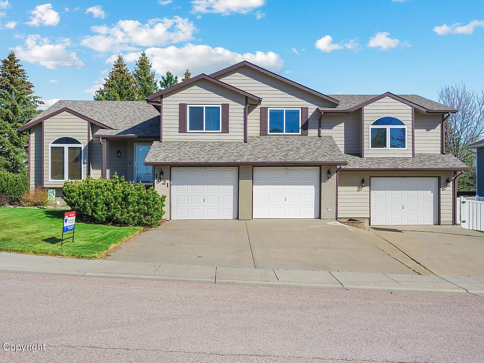 1st image of 1321 Columbine Dr