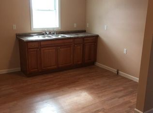 86 Hanover St, Fall River, MA 02720