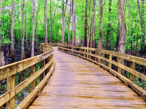 4001 Bay Colony Road NE, Leland, NC 28451