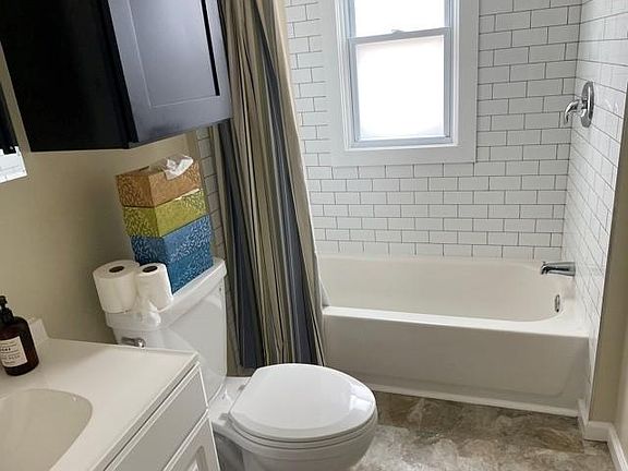 3rd image of 81 Mariemont Ave Floor 2